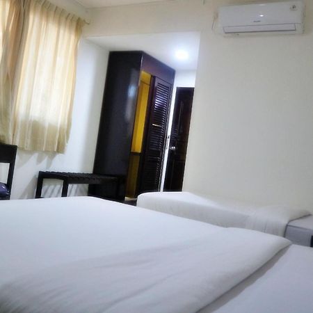 Hotel Riau Holidays Tanjungpinang Bagian luar foto