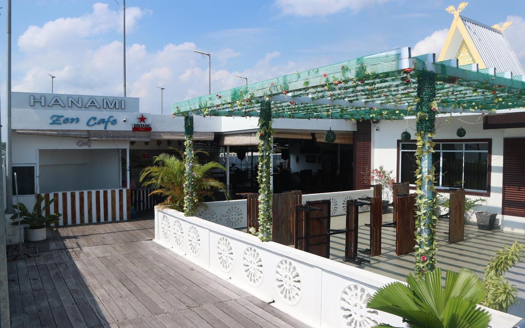 Hotel Riau Holidays Tanjungpinang Bagian luar foto